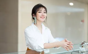 菅纫姿清爽大气写真图片_3