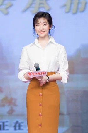 菅纫姿清爽大气写真图片_6