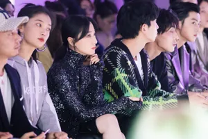 叶青酷美帅气写真图片_5