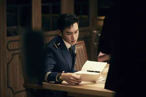 张若昀超帅制服节目剧照图片_1