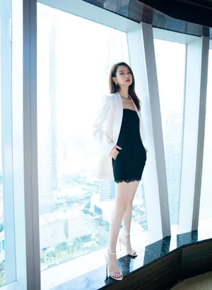 戚薇精致典雅写真图片_4