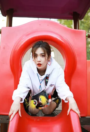 刘美彤灵动随性写真图片_4