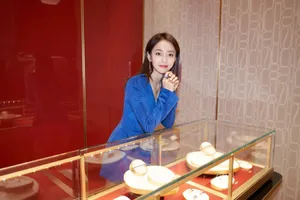 张佳宁优雅迷人写真图片_3