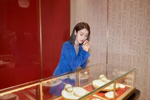 张佳宁优雅迷人写真图片_4