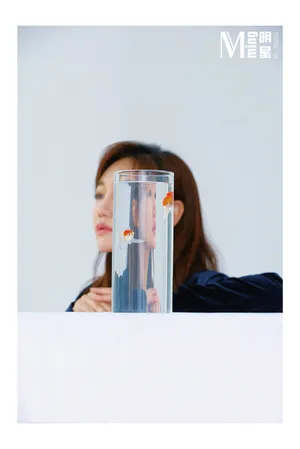薛佳凝随性魅力写真图片_1