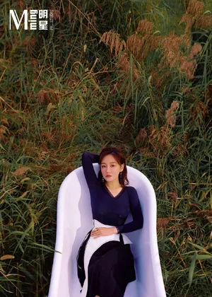薛佳凝随性魅力写真图片