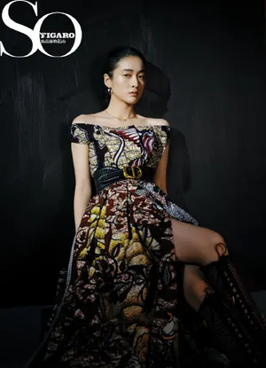 张雪迎深秋银杏妆写真图片_6