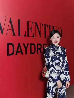 秦岚御姐风甜美活动照图片