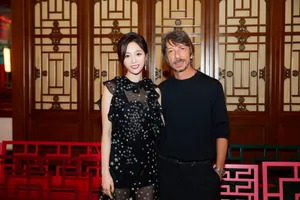 吴宣仪光影性感秀场写真图片_8