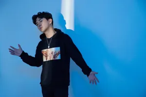 演员李源林精修杂志图片