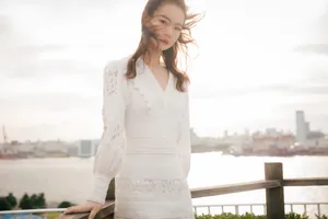 戚薇气质优雅写真图片