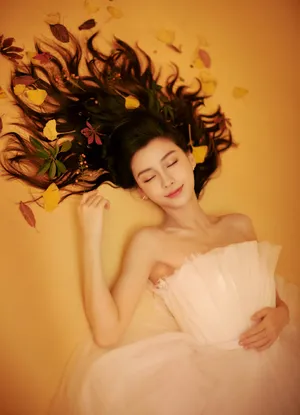 angelababy初冬落叶大片写真图片_7