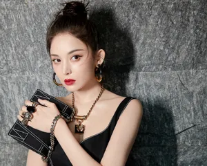 古力娜扎牛仔裙性感写真图片_3