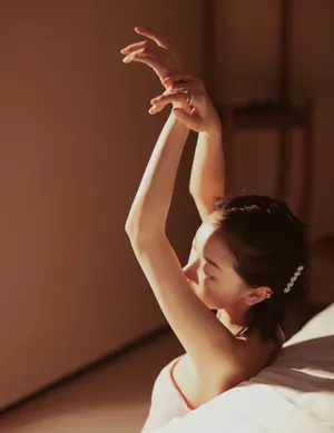 周冬雨唯美诱人写真照片_2