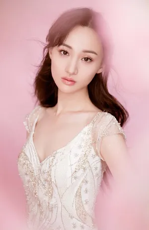 郑爽优雅灵动写真图片_3