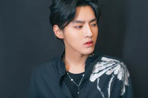 吴亦凡刺绣装帅气写真图片_5