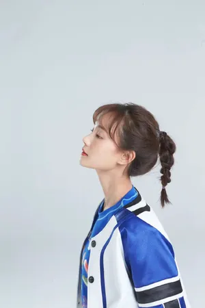 李一桐灵动俏皮马尾写真图片_3