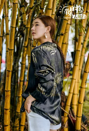 赵露思优雅迷人写真图片_5