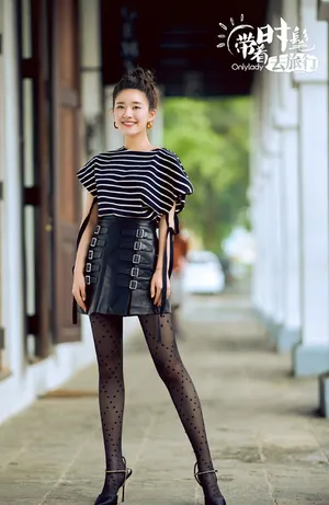 赵露思优雅迷人写真图片_6