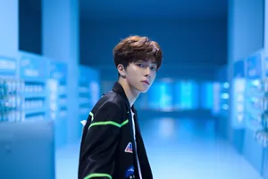陈立农《专属合约》MV写真图片_17