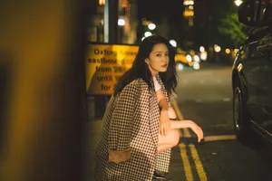 李沁深夜街拍写真图片_3
