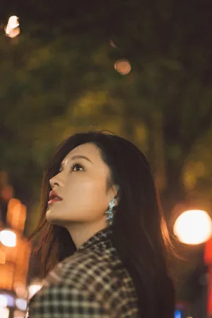李沁深夜街拍写真图片_6