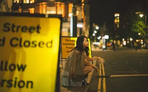 李沁深夜街拍写真图片_10