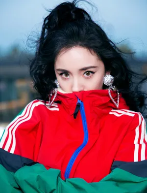 杨幂时尚潮流甜酷写真图片