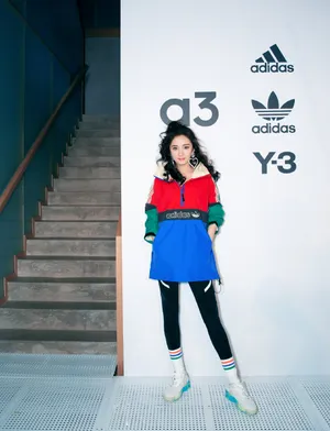 杨幂时尚潮流甜酷写真图片_4