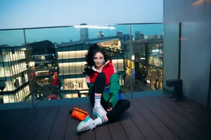 杨幂时尚潮流甜酷写真图片_10