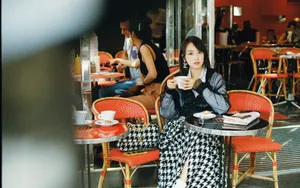 宋茜时髦优雅街拍写真图片_7