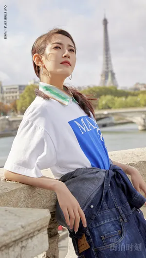 陈钰琪简洁别致穿搭写真图片_2