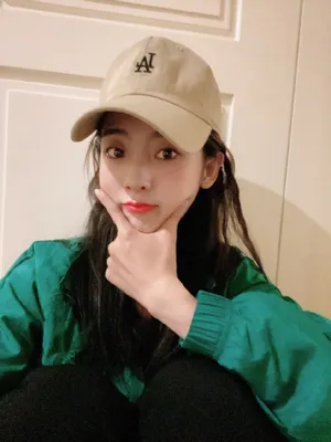 邢菲俏皮居家私服照图片