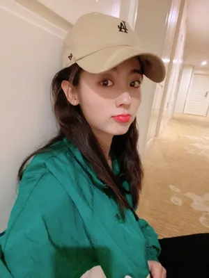 邢菲俏皮居家私服照图片_3