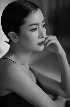 李晟黑白质感写真大片