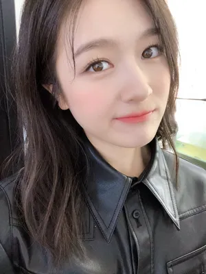 李兰迪元气清纯自拍照图片