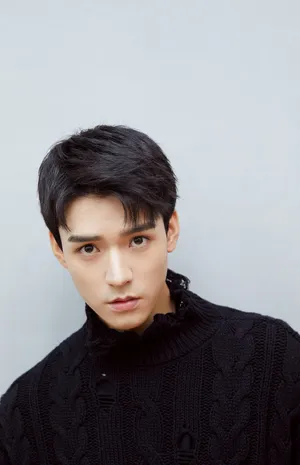 龚俊慵懒帅气活动写真图片