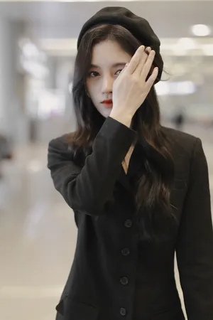 鞠婧祎酷美性感街拍照图片_10
