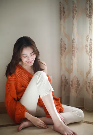 刘美彤个性时尚写真图片_2