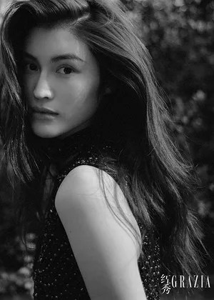 何穗红秀杂志性感写真图片_4