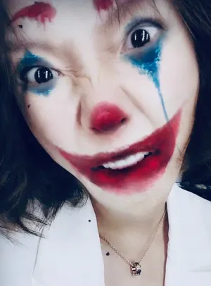 王珞丹小丑妆容自拍图片_1