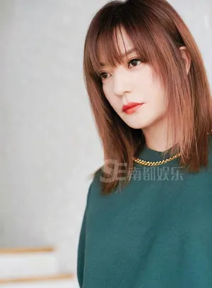 赵薇优雅靓丽写真图片