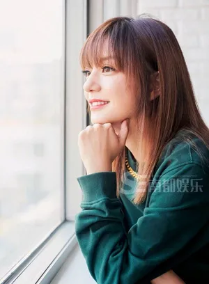 赵薇优雅靓丽写真图片_2