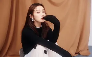 李若宁清新甜美写真图片