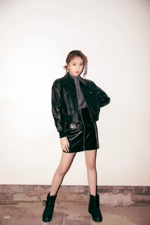 李凯馨酷美皮衣写真图片_4