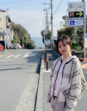 程小蒙随性街拍写真图片_1
