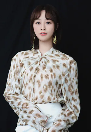 蓝盈莹优雅迷人写真图片_7