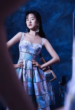 袁冰妍时尚俏丽写真图片_6