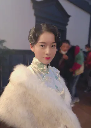 张雪迎复古旗袍造型图片_5