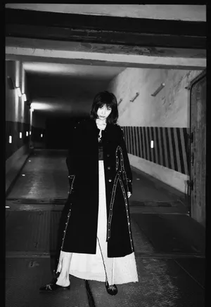 田沅黑白质感写真图片_5
